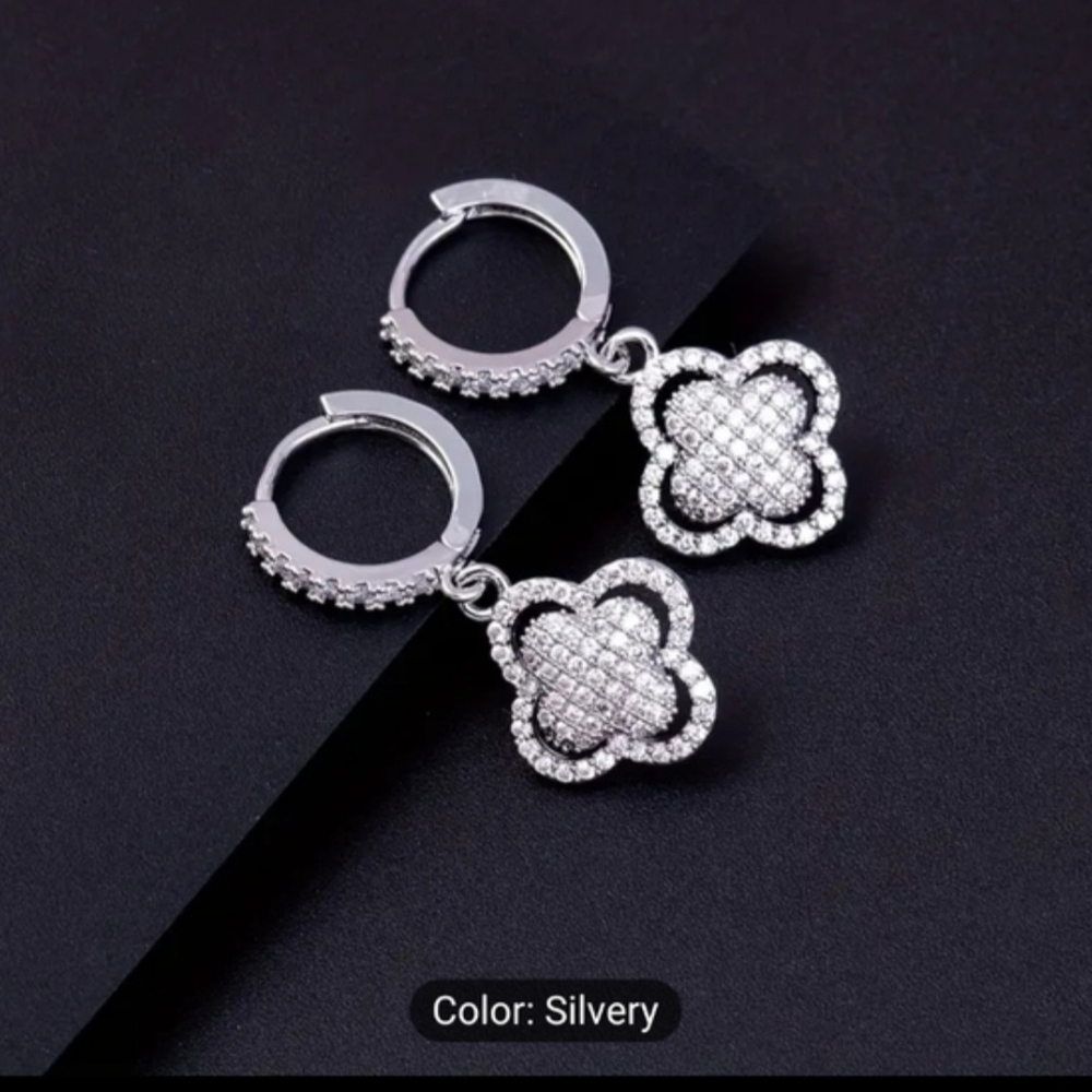 925 Sterling Silver Clover Dangle Earrings - Picture 3 of 6